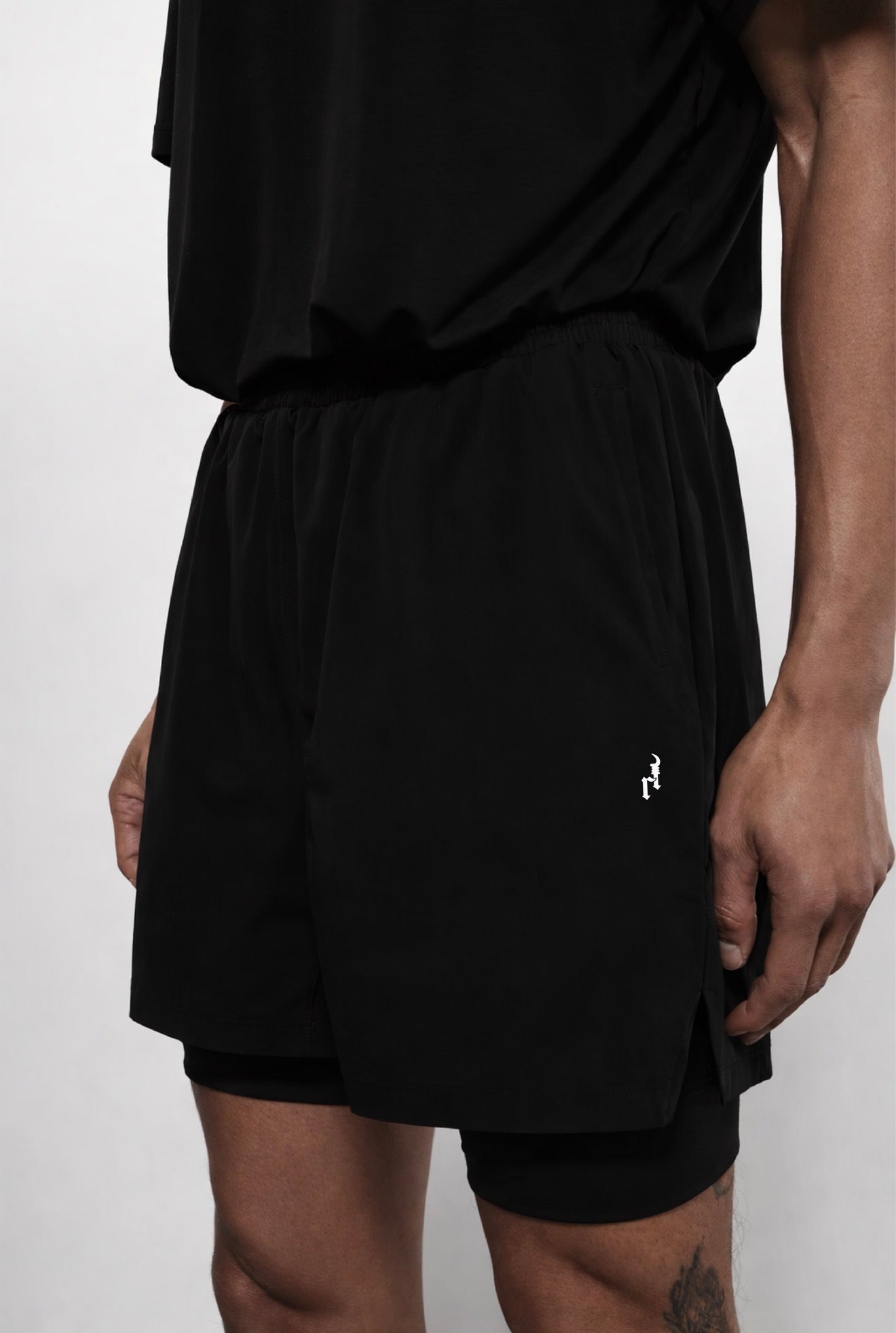 Hybrid 2-in-1 shorts