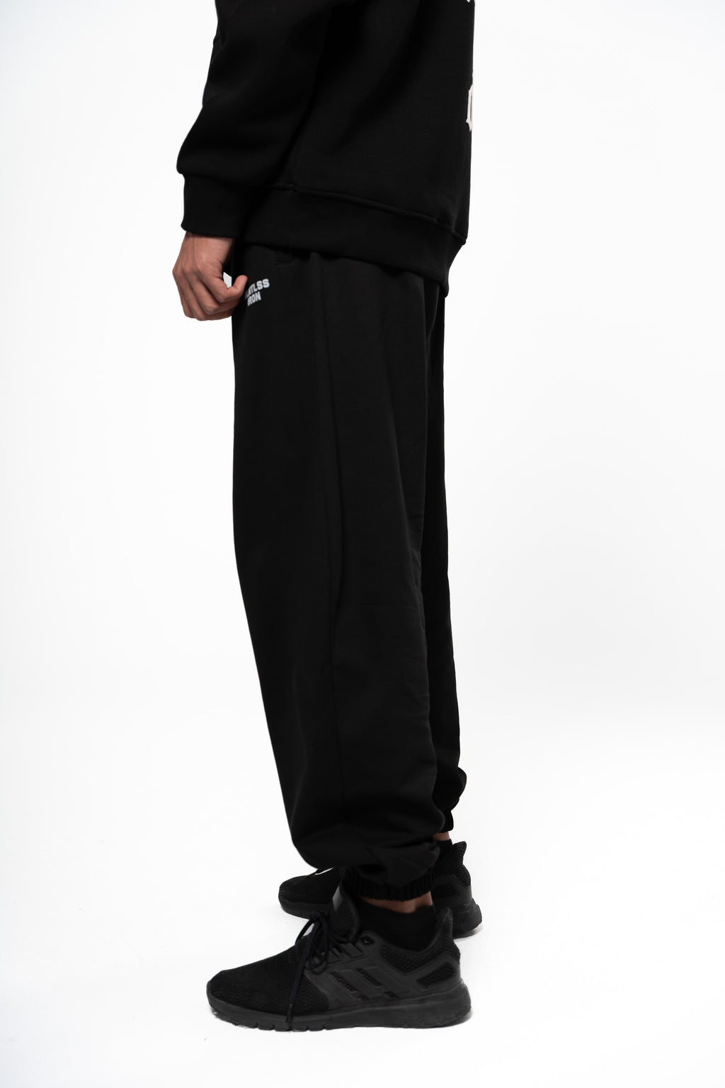 Black Areo-flecee Cuffed