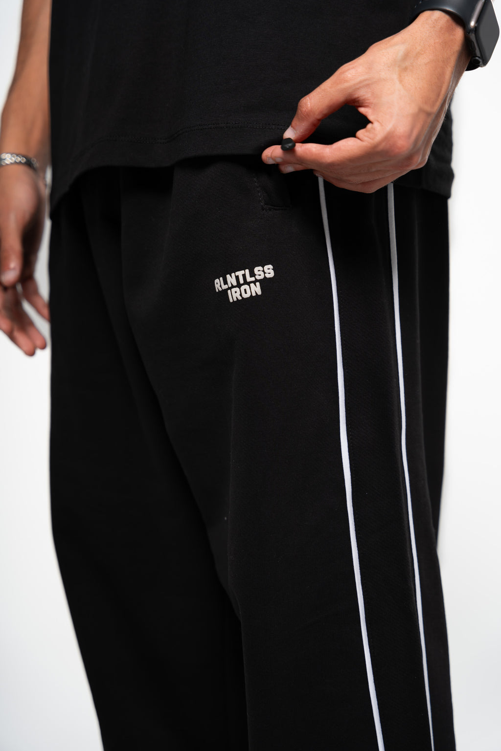 Areo-flecee cuffed two line leg pants